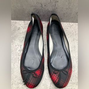 Patterned ballet flat shoes